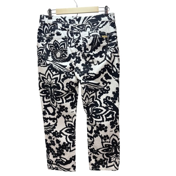 Chico's So Lifting Crop Pants 0.5 (S) Black White Floral Damask Slimming Stretch - Picture 2 of 8